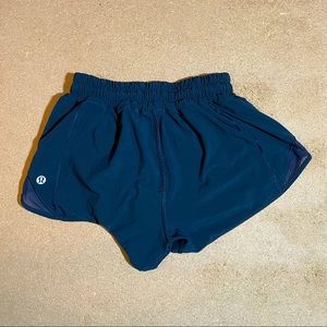 Hotty hot shorts 2.5 inseam size 2 true navy